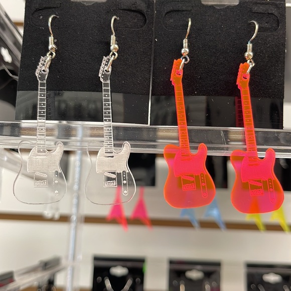 Guitar Shaped Earrings like a Telecaster - Picture 6 of 7